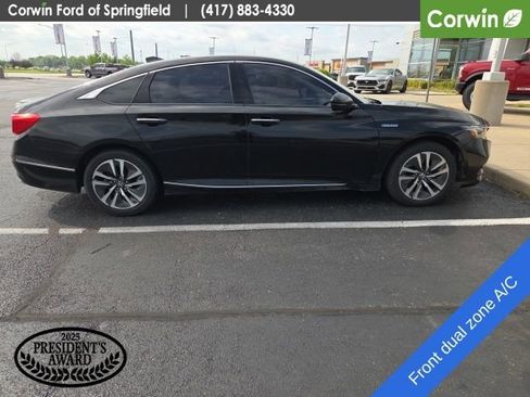 Used 2019 Honda Accord Touring image 4