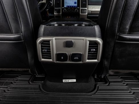Used 2021 Ford F250 Lariat image 32