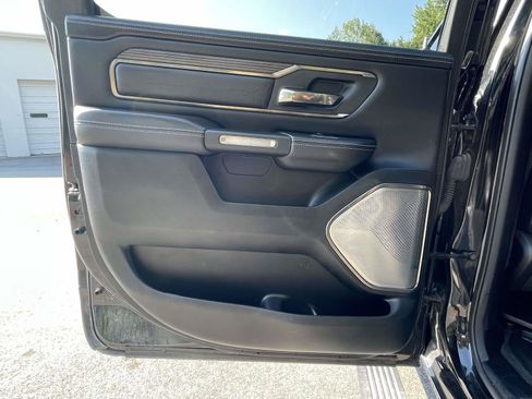 Used 2020 RAM 1500 Limited w/ Black Appearance Package AWD/4WD image 15