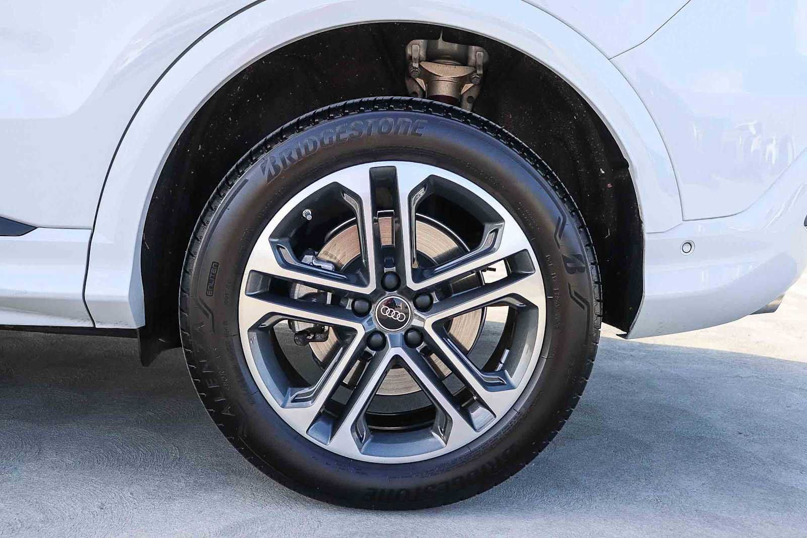 Used 2025 Audi Q5 Premium w/ Convenience Package AWD/4WD image 13