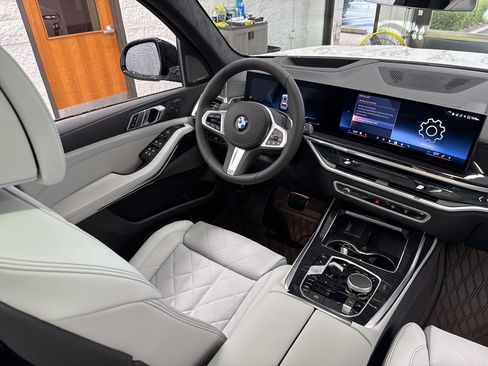 New 2026 BMW X7 xDrive40i image 54
