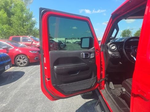 Used 2020 Jeep Wrangler Unlimited Sahara AWD/4WD image 14