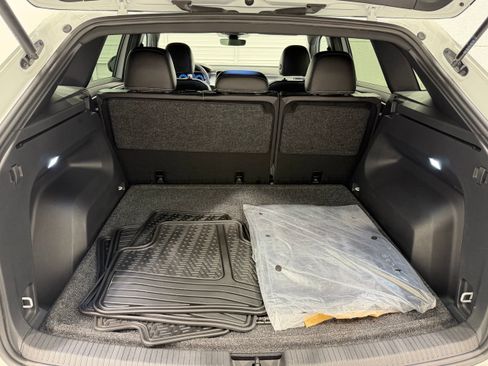 Used 2024 Volkswagen Atlas Cross Sport SE FWD image 24