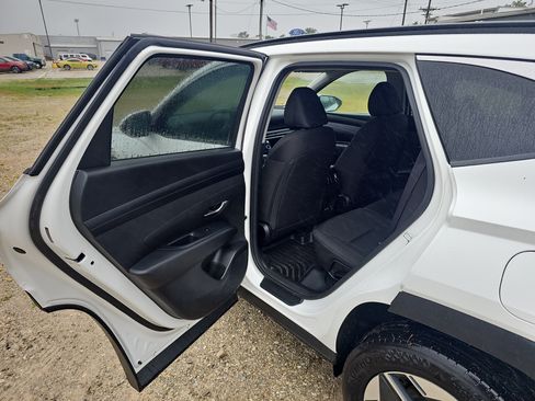 Used 2025 Hyundai Tucson SEL AWD/4WD image 13