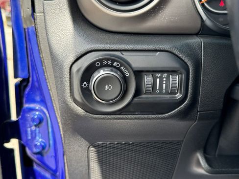 Used 2020 Jeep Wrangler Unlimited Sport image 31