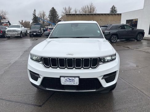 New 2026 Jeep Grand Cherokee Laredo image 8