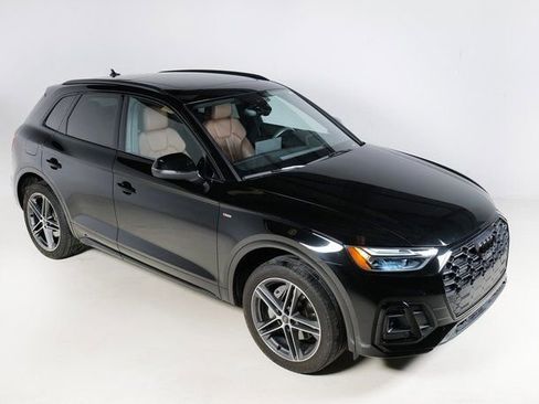 Certified 2023 Audi Q5 e Premium Plus w/ Premium Plus Package image 4