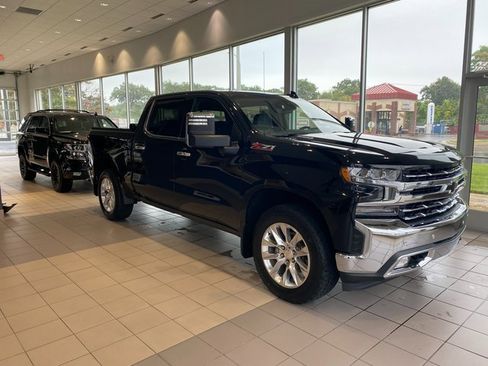 Used 2021 Chevrolet Silverado 1500 LTZ w/ Technology Package image 2