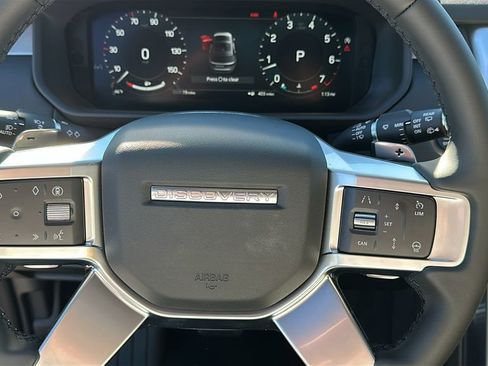 New 2026 Land Rover Discovery Limited Edition image 12