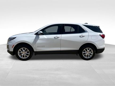 Used 2024 Chevrolet Equinox LT AWD/4WD image 3