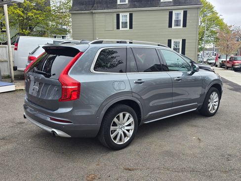 Used 2018 Volvo XC90 T5 Momentum w/ Convenience Package AWD/4WD image 6