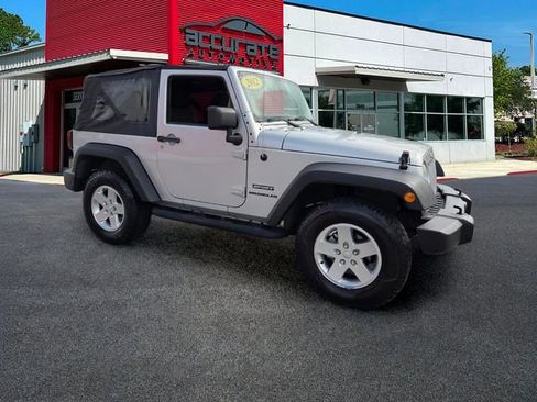 Used 2012 Jeep Wrangler Sport AWD/4WD image 7