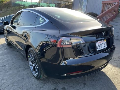 Used 2018 Tesla Model 3 Mid Range image 81