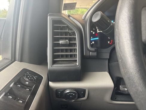 Used 2018 Ford F150 XL w/ Equipment Group 101A Mid AWD/4WD image 17