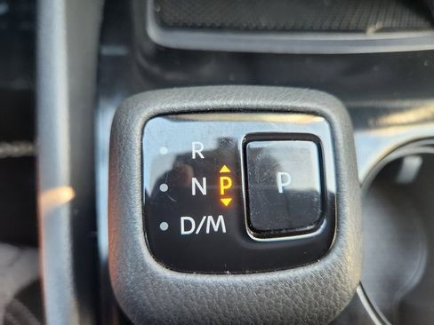 Used 2023 Nissan Rogue SV image 28