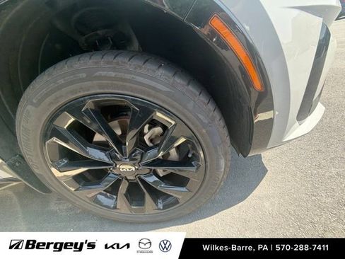 Certified 2023 Kia Sorento SX AWD/4WD image 17