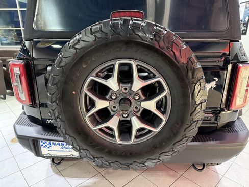 Used 2023 Ford Bronco Badlands image 43