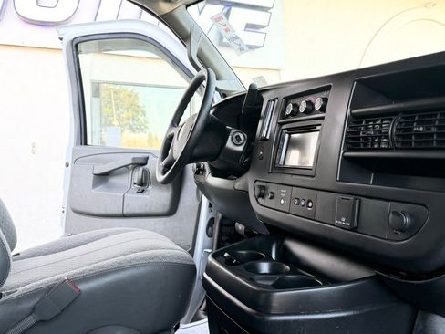 Used 2016 Chevrolet Express 2500 LT w/ LT Preferred Equipment Group image 24