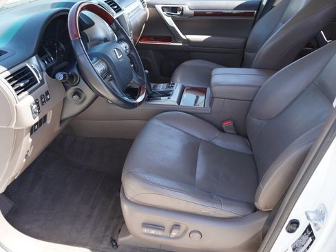 Used 2013 Lexus GX 460 w/ Comfort Plus Pkg image 12