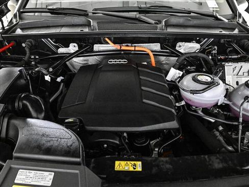 Certified 2025 Audi Q5 e Premium Plus w/ Premium Plus Package image 24