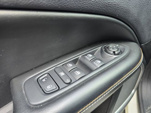 Used 2018 Jeep Compass Sport image 14