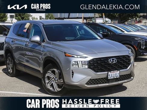 Used 2023 Hyundai Santa Fe SE image 1