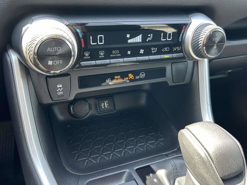 Used 2025 Toyota RAV4 LE AWD/4WD image 24