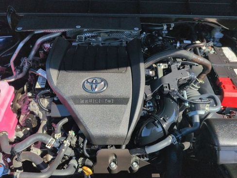 Certified 2025 Toyota Highlander XLE AWD/4WD image 33