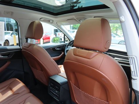 Used 2023 Audi Q7 3.0T Premium Plus AWD/4WD image 36