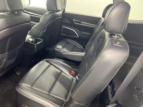 Used 2022 Kia Telluride S image 11