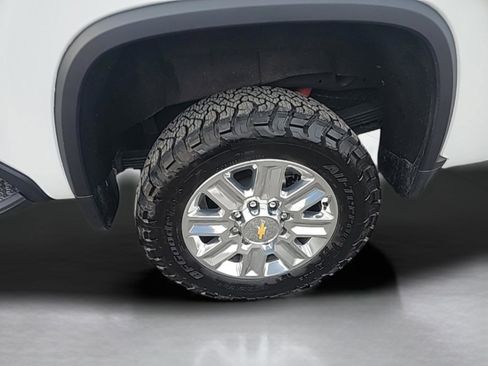 Used 2025 Chevrolet Silverado 2500 High Country w/ Technology Package image 16
