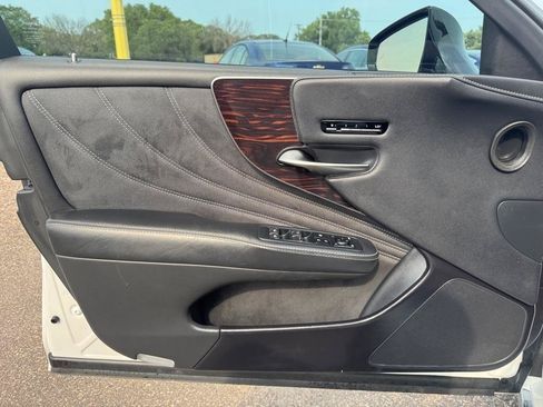 Used 2023 Lexus LS 500 AWD w/ Luxury Package image 16