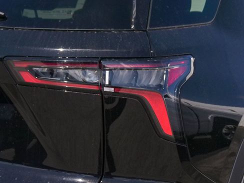 New 2026 Chevrolet Equinox RS w/ Safety and Technology Package FWD image 10