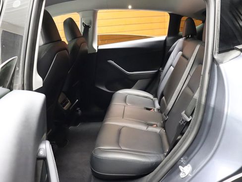 Used 2023 Tesla Model Y Long Range image 42