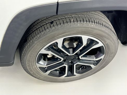 Used 2022 Jeep Compass Limited image 29