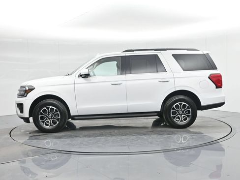 Certified 2024 Ford Expedition XLT RWD image 37