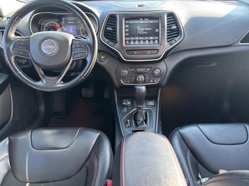 Used 2021 Jeep Cherokee Trailhawk AWD/4WD image 11