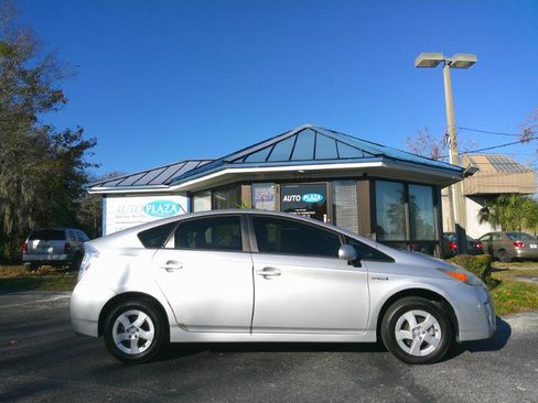 Used 2011 Toyota Prius Three image 8