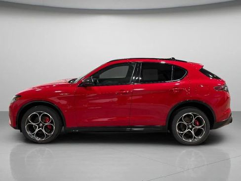 Used 2024 Alfa Romeo Stelvio Veloce AWD/4WD image 9