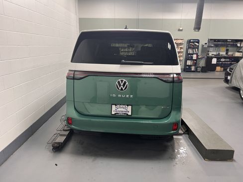 New 2025 Volkswagen ID. Buzz 1st Edition image 25