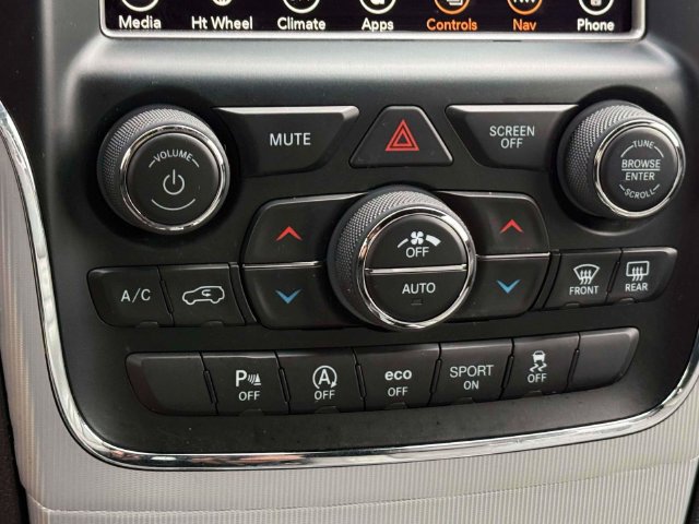 Used 2018 Jeep Grand Cherokee Limited AWD/4WD image 31
