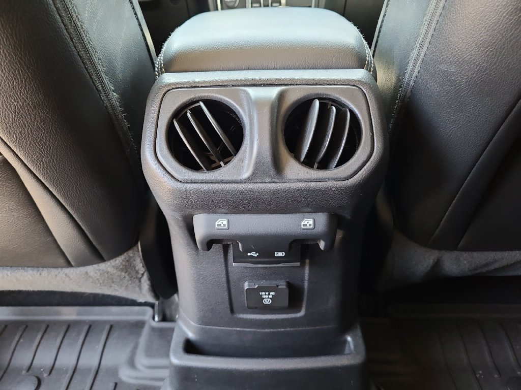 Used 2020 Jeep Wrangler Unlimited Sahara AWD/4WD image 29