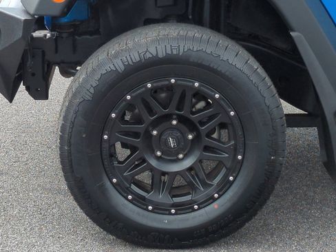 Used 2015 Jeep Wrangler Sport w/ Quick Order Package 23S AWD/4WD image 39