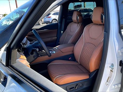 New 2026 INFINITI QX60 Autograph w/ Dark Cargo Package image 12