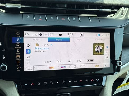 New 2026 Jeep Grand Cherokee Limited w/ Luxury Tech Group II AWD/4WD image 18