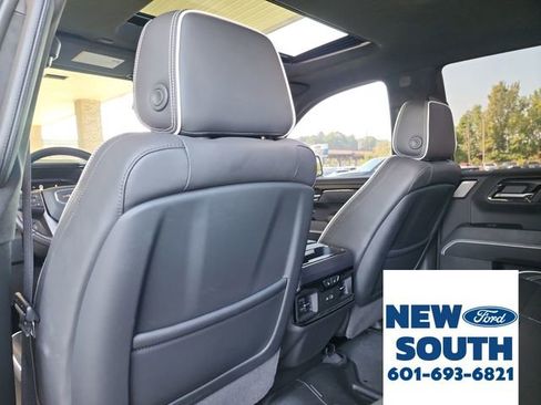 Used 2024 GMC Sierra 1500 AT4X image 32