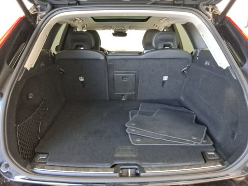 Used 2023 Volvo XC60 B5 Ultimate image 23