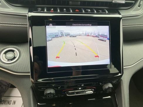 Certified 2023 Jeep Grand Cherokee L Laredo AWD/4WD image 18