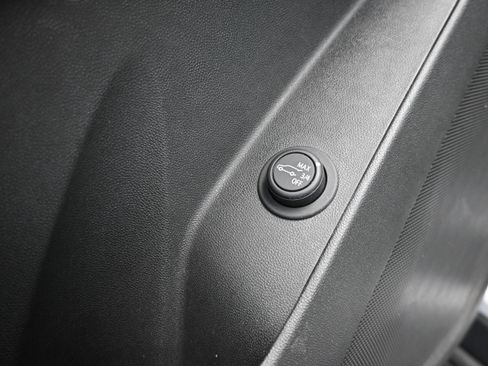 Used 2022 Chevrolet Equinox LT FWD image 26