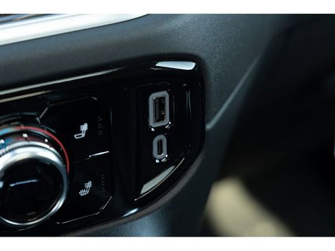 New 2026 GMC Sierra 1500 Elevation image 28